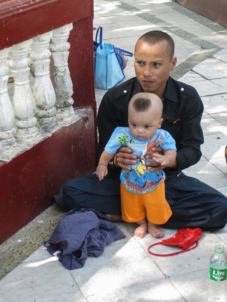 20-Around the upper terrace of the Shwedagon Pagoda.jpg -                                